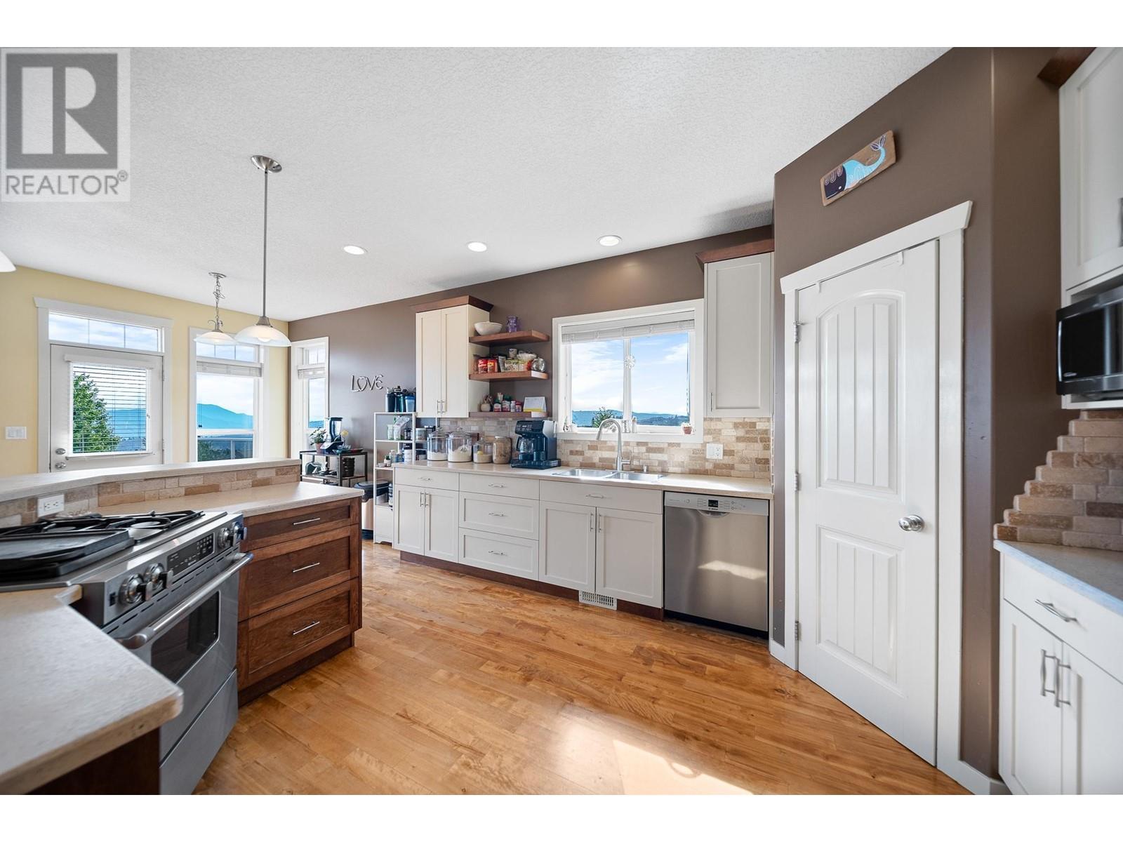 2524 WILLOWBRAE  Court Kamloops