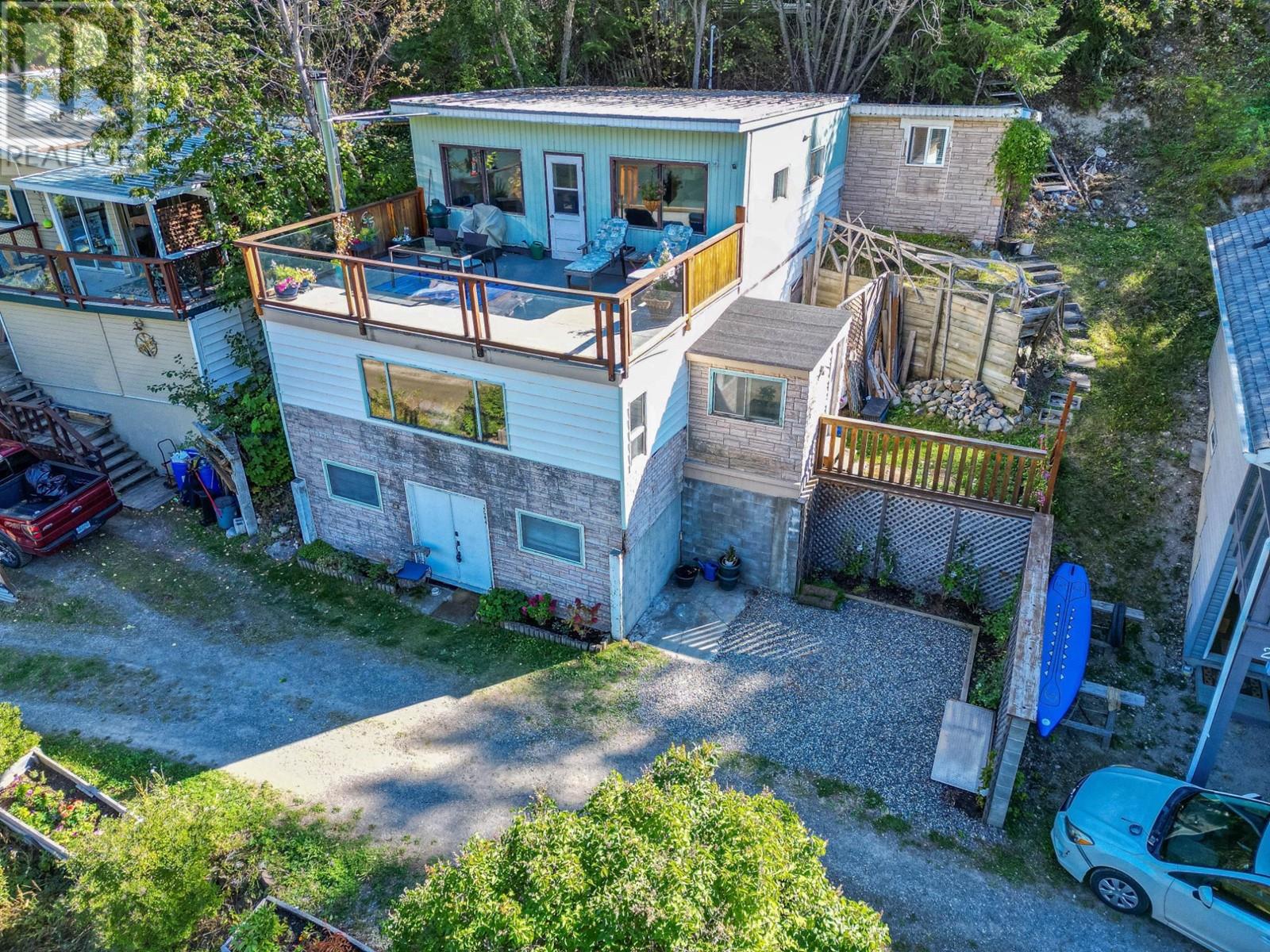2044 PAUL LAKE Road Kamloops Photo 4