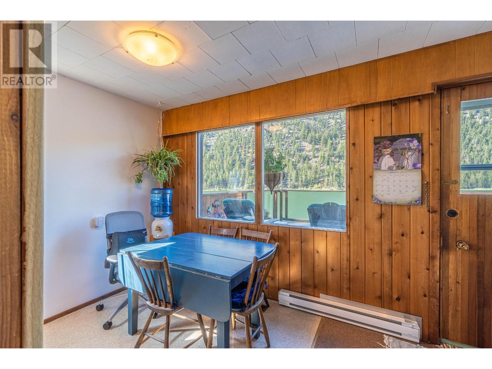 2044 PAUL LAKE Road Kamloops Photo 12