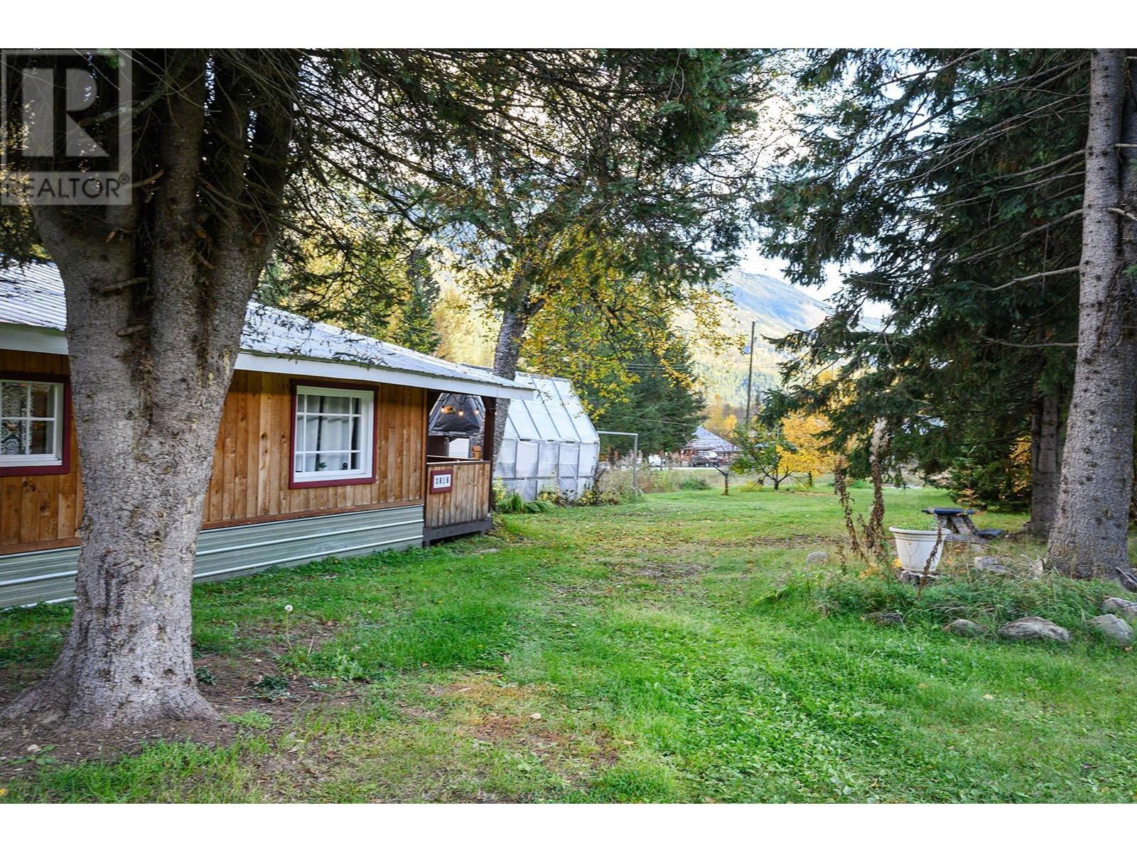 3818 Diamond  Drive, Blue River, British Columbia  V0E 1C0 - Photo 39 - 181399