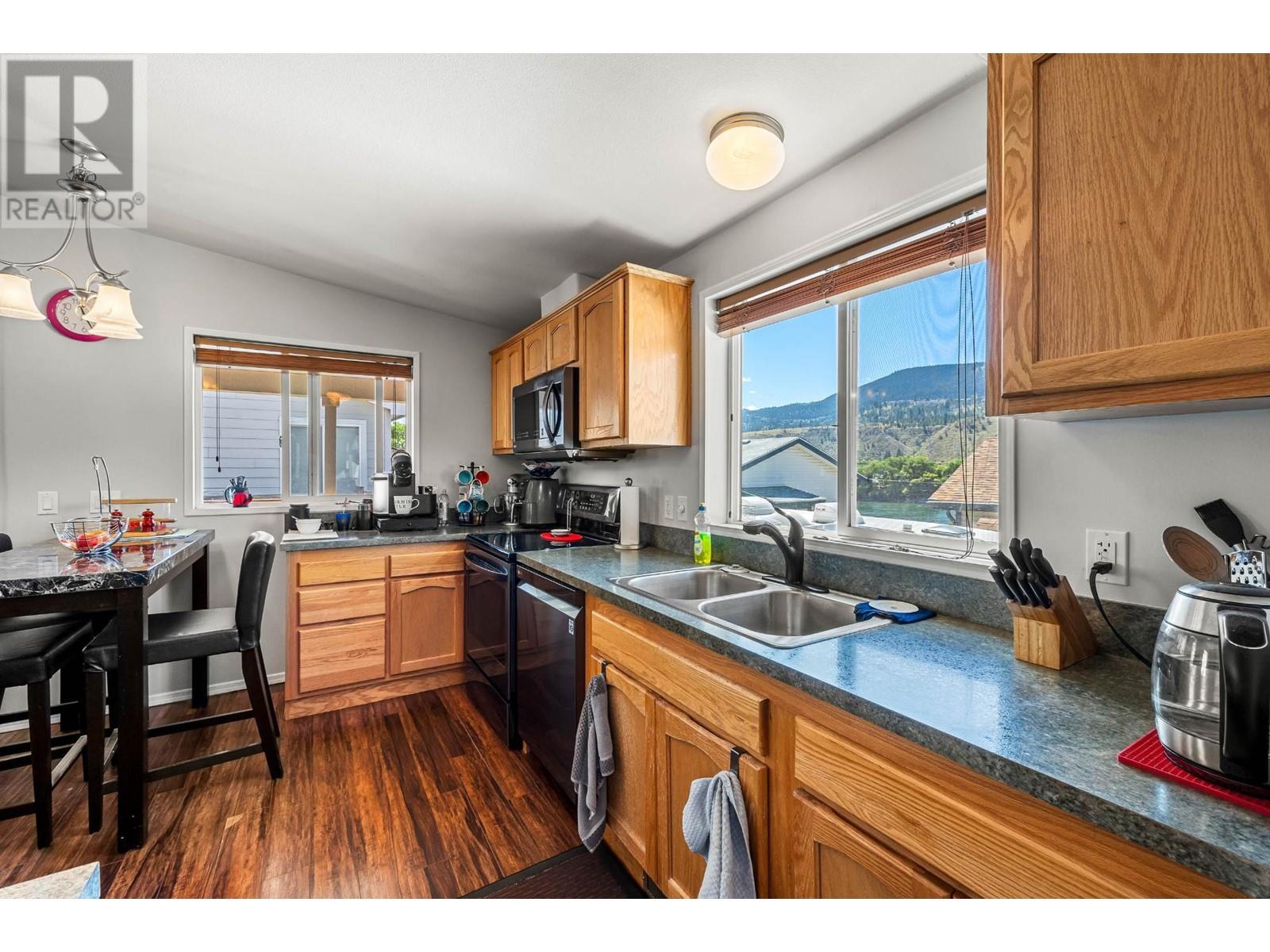 768 SHUSWAP  E Road Unit# 4 Kamloops