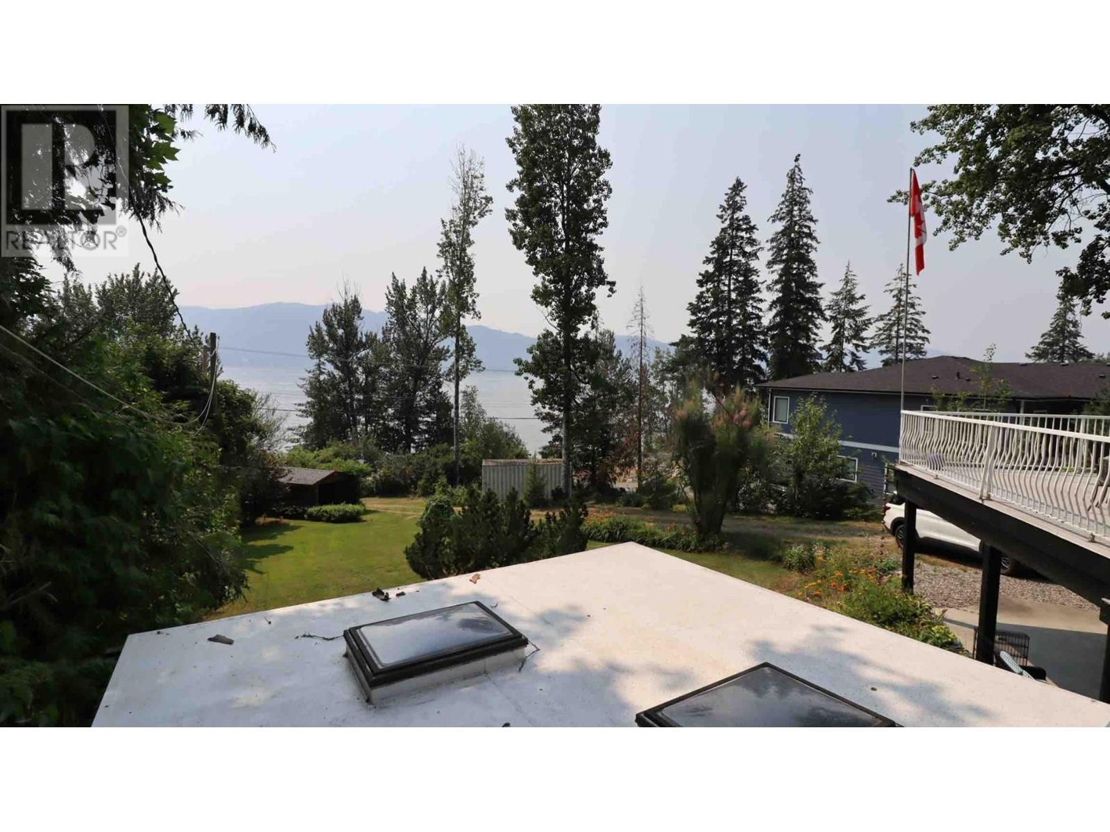 6473 SQUILAX ANGLEMONT  Road North Shuswap