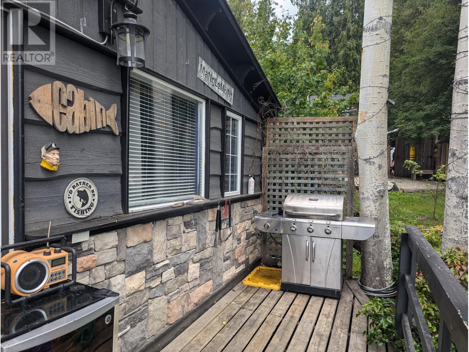 7780 BENTLEY  Road North Shuswap