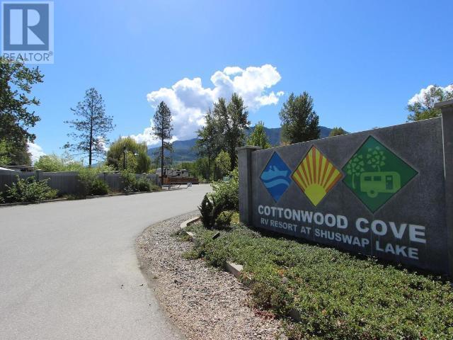 21 COTTONWOOD  Drive North Shuswap