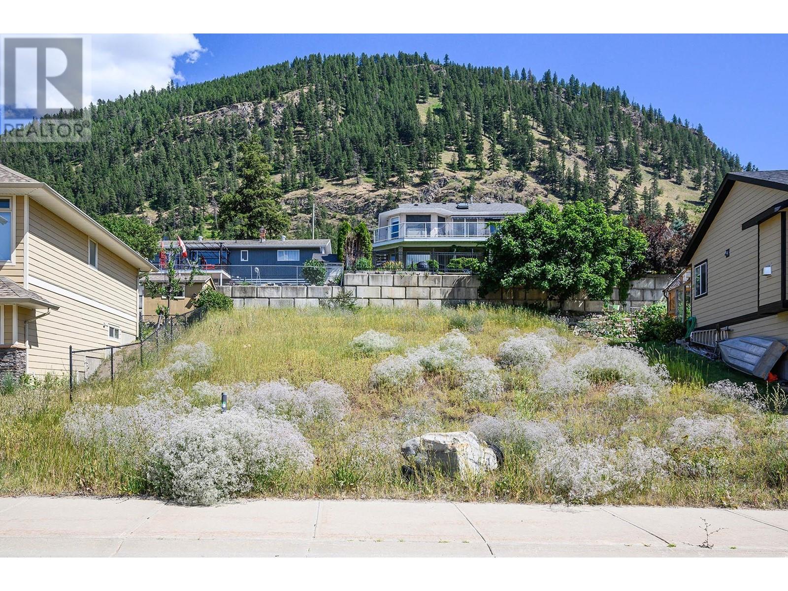 1249 MONTGOMERY Place, chase, British Columbia