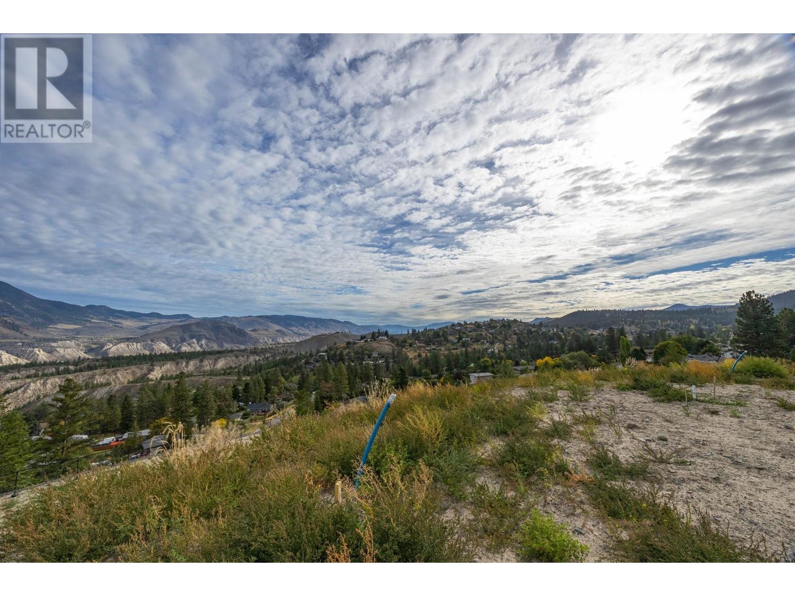 1130 CRESTWOOD Drive Kamloops Photo 2