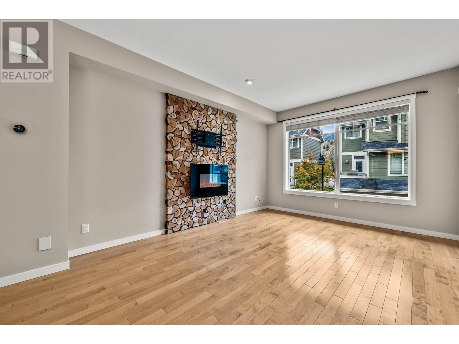 2860 VALLEYVIEW  Drive Unit# 45 Kamloops