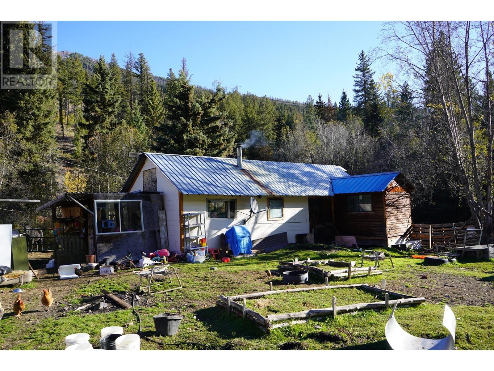 6881 Jesmond Road, Clinton, British Columbia  V0K 1K0 - Photo 2 - 181335