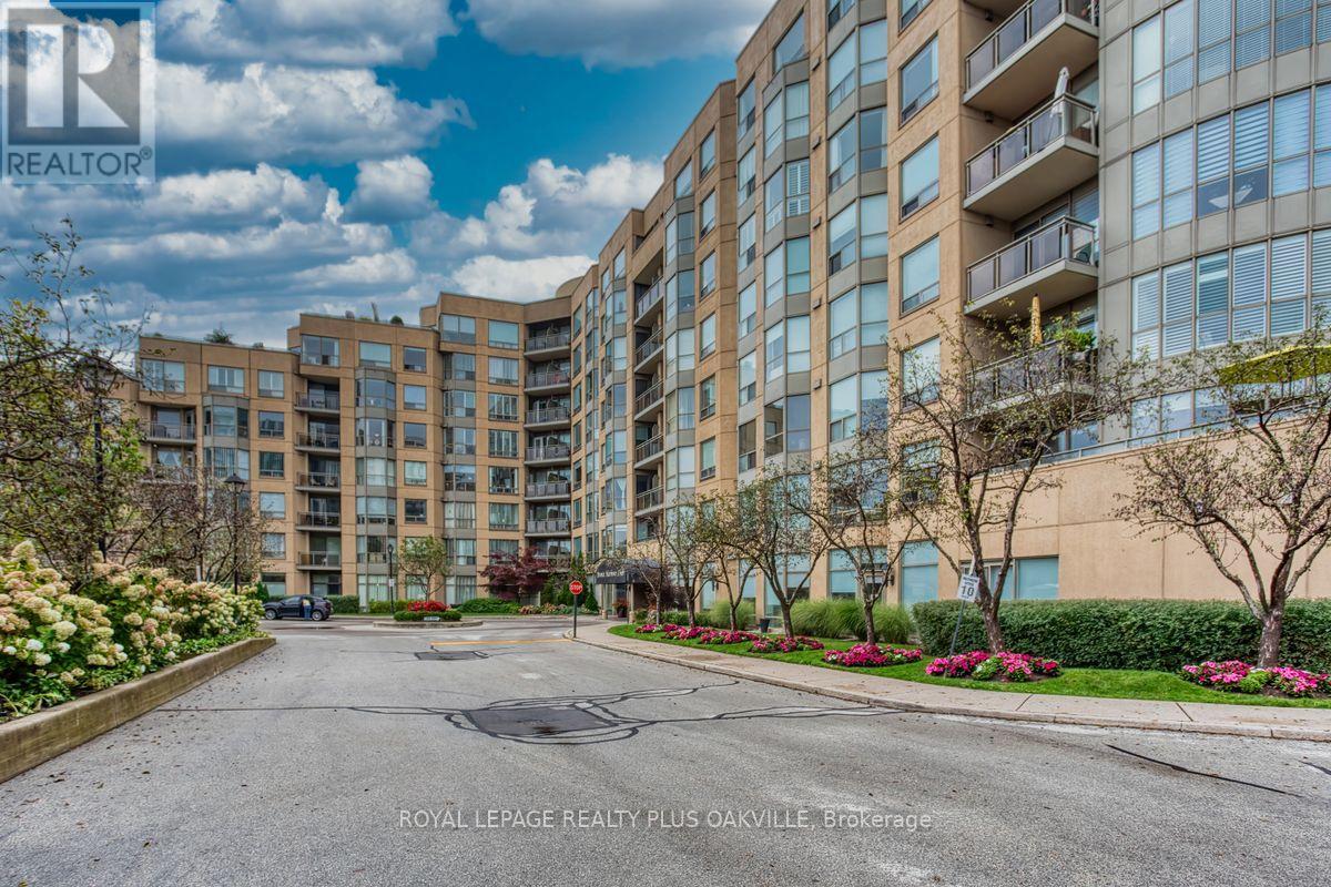 517 - 2511 Lakeshore Road W, Oakville, Ontario  L6L 6L9 - Photo 4 - W9767795