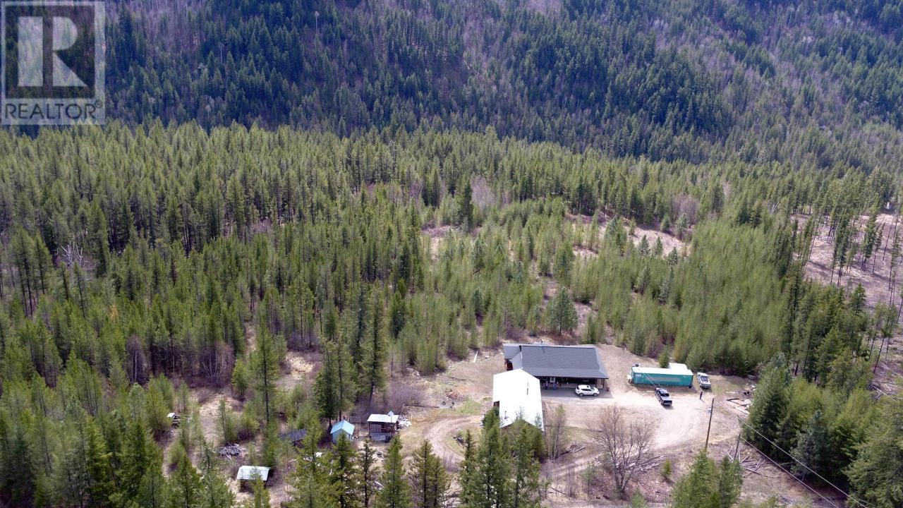 1612 FLUME Road Barriere