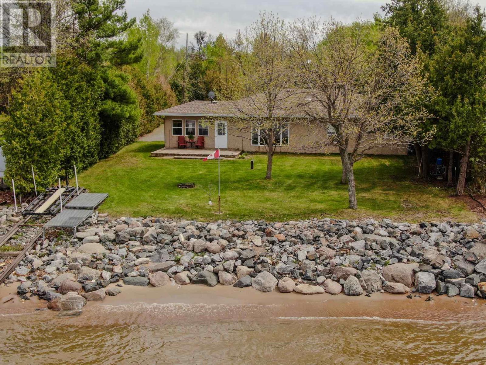 31A Perwood Drive W, morson, Ontario