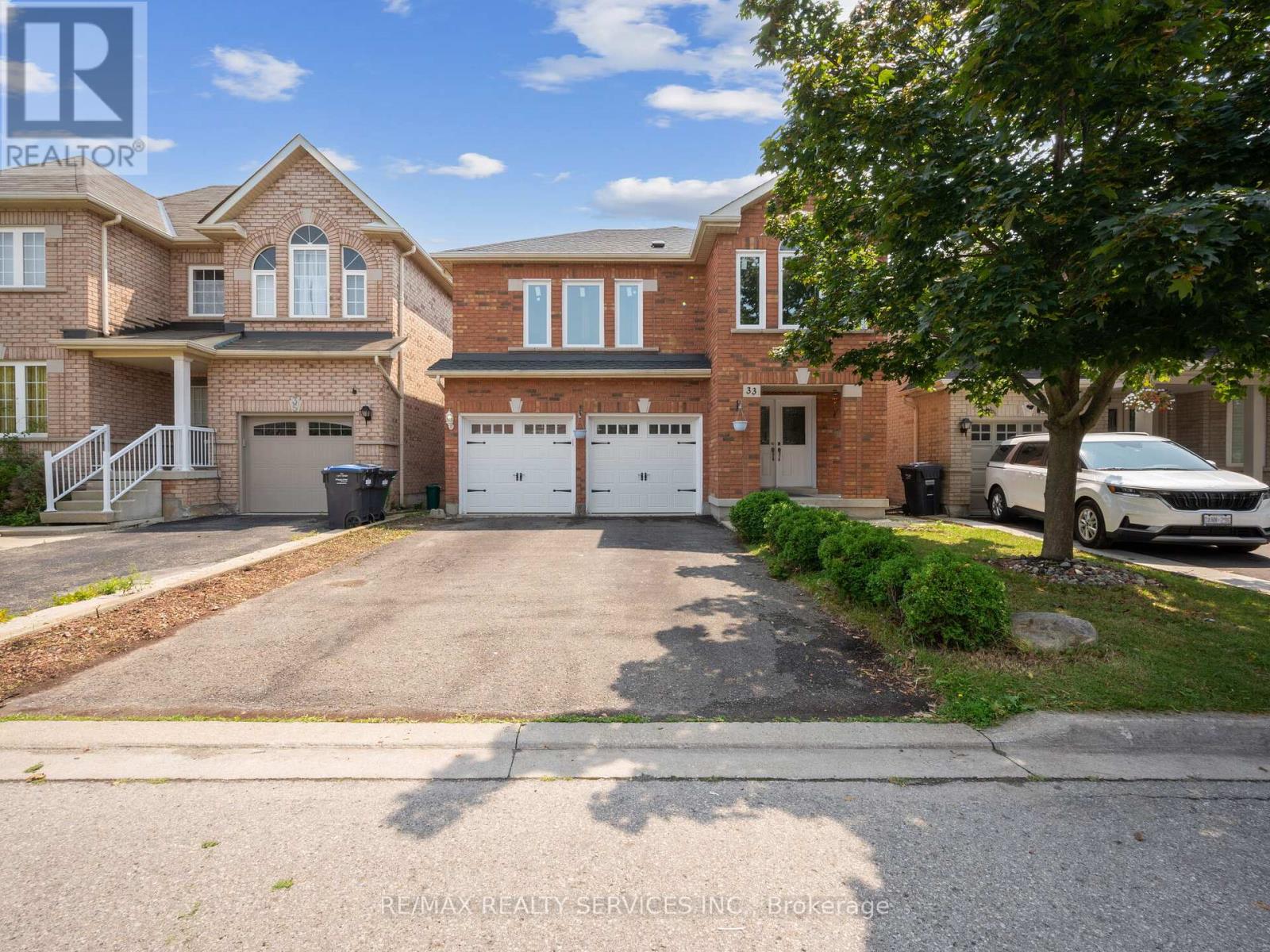 33 Echoridge Drive, Brampton, Ontario  L7A 3K8 - Photo 2 - W9767852