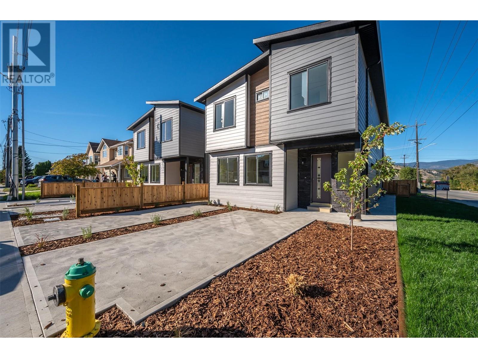 1701 FAIRFORD Drive Unit# 101 Penticton