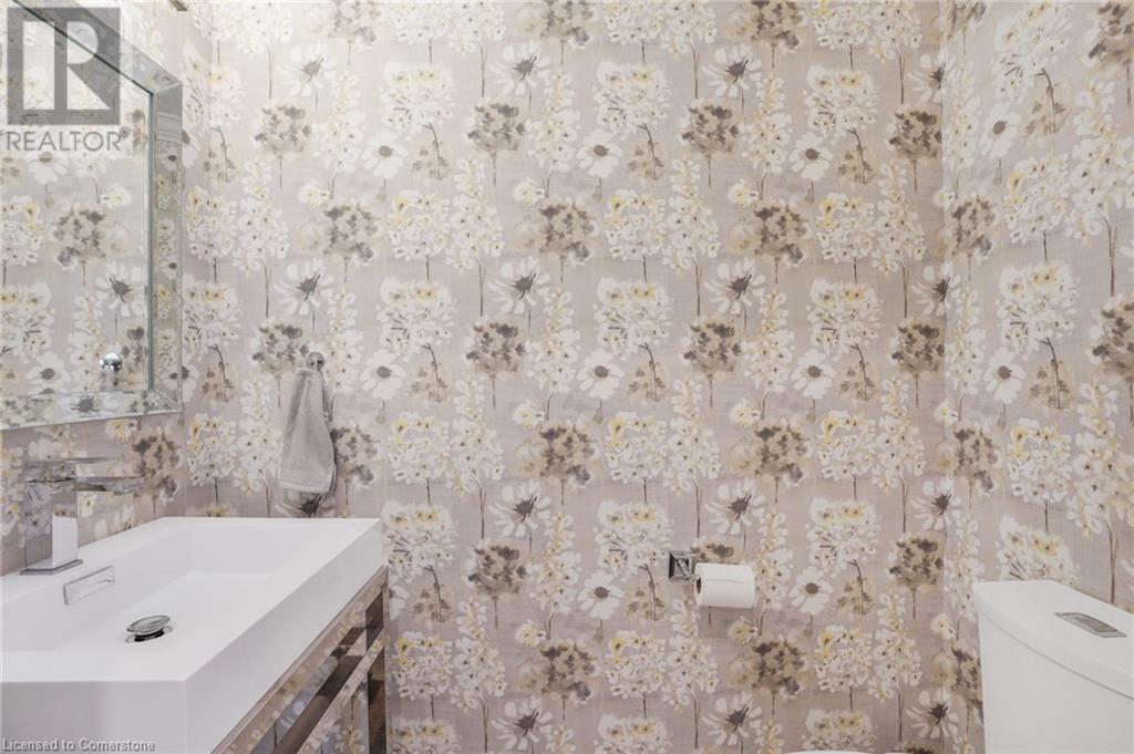 8360 English Church Road, Hamilton, Ontario  L0R 1W0 - Photo 13 - 40669309