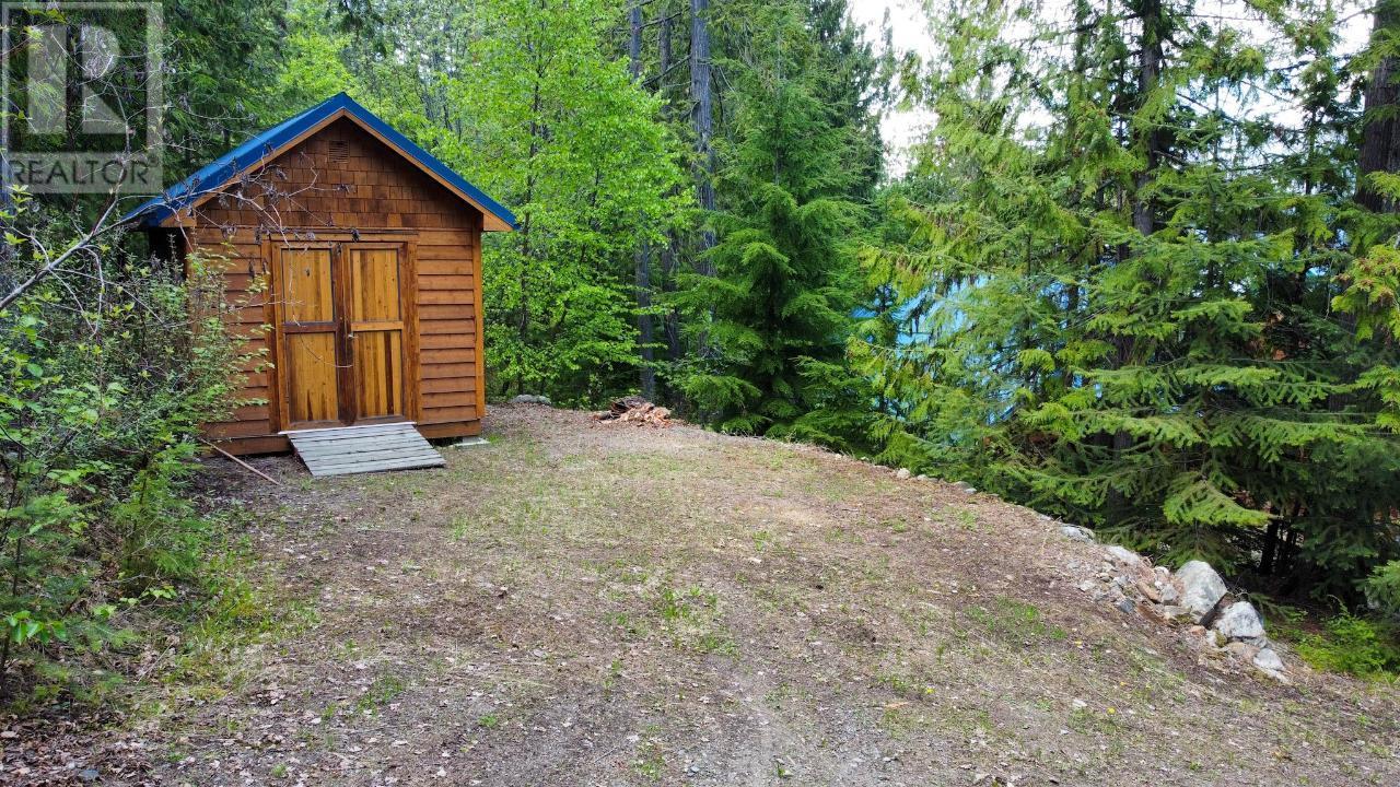 4754 TWIN BAYS  Road Kaslo