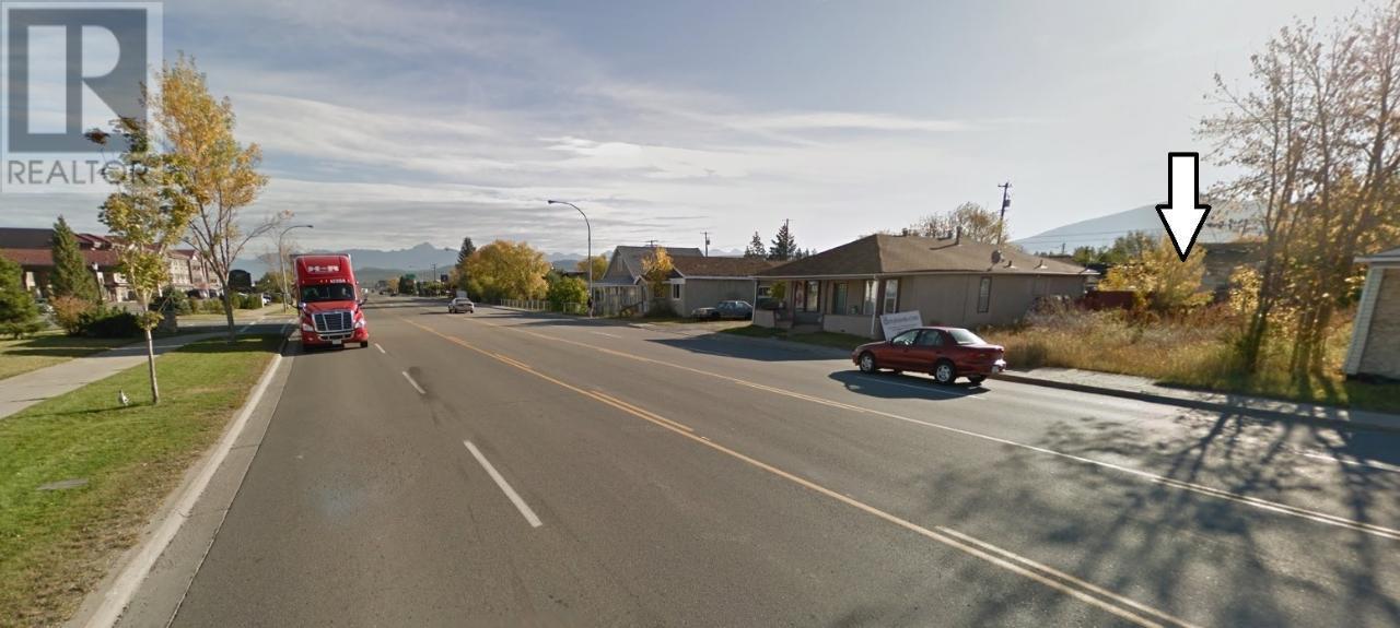 226 Van Horne Street S, Cranbrook, British Columbia  V1C 1Y9 - Photo 3 - 2460428