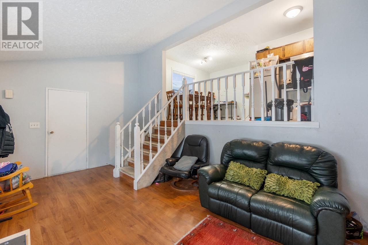 607 CHRISTINA  Place Castlegar