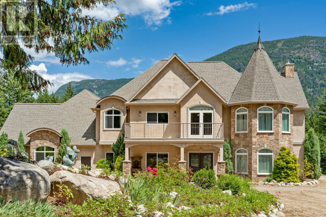 1480 NIGHTHAWK  Drive Castlegar