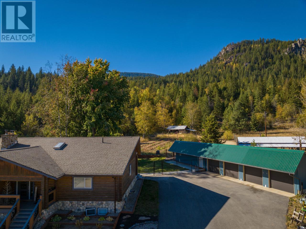 340 SAHLSTROM  Road Castlegar