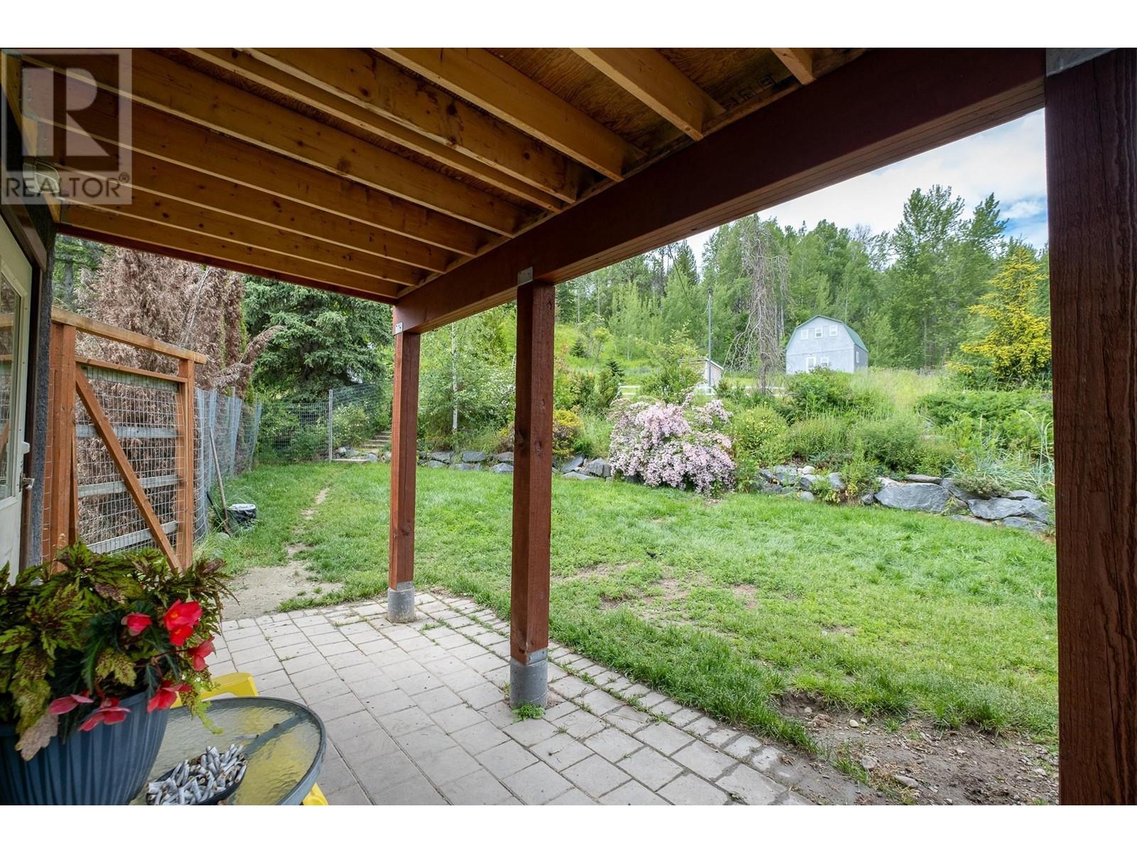 2735  3B Highway Rossland