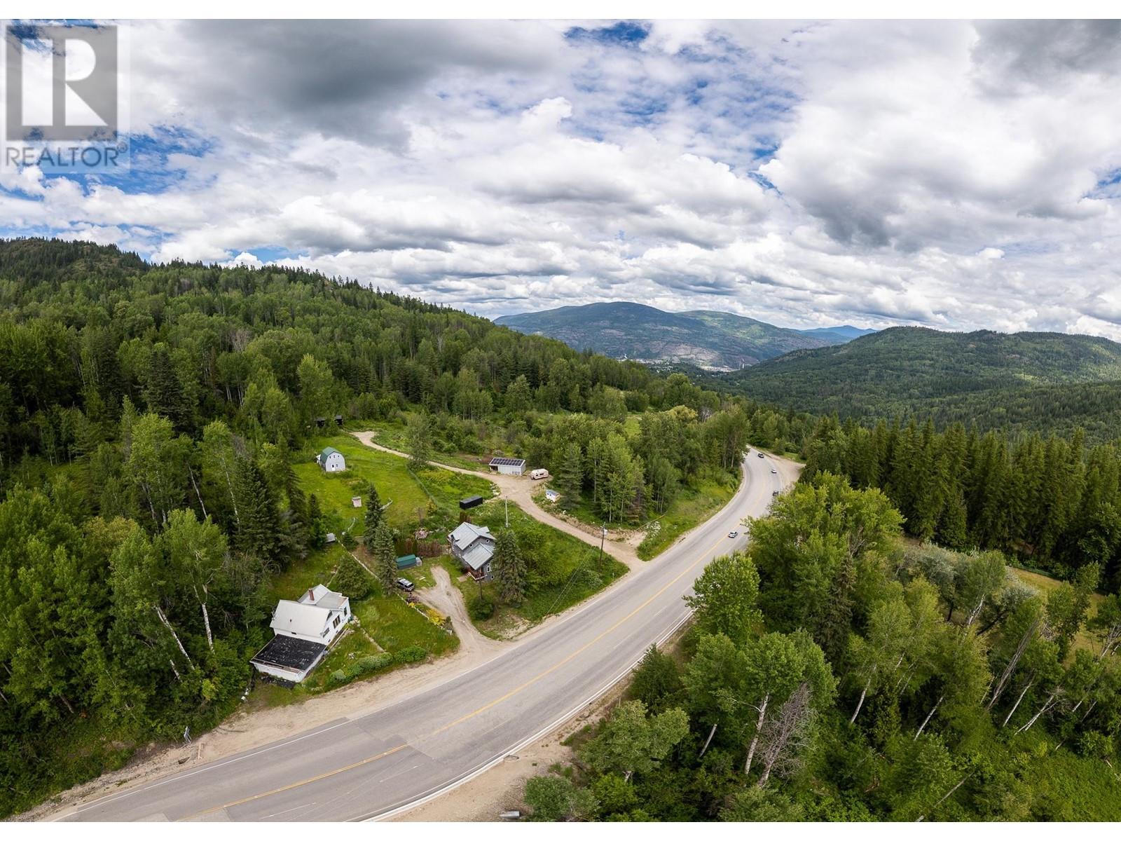 2735  3B Highway Rossland