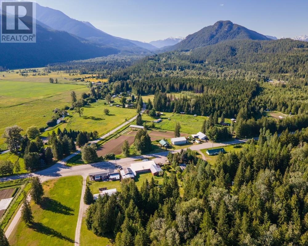 13308 31 Highway Unit# 13304, Meadow Creek, British Columbia  V0G 1N0 - Photo 16 - 2475154