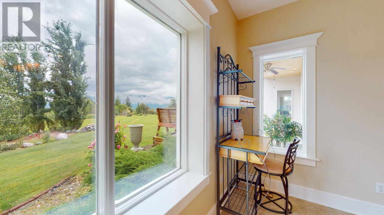 1062 Simmons Road, Creston, British Columbia V0B 1G7 - Photo 31 - 2475283