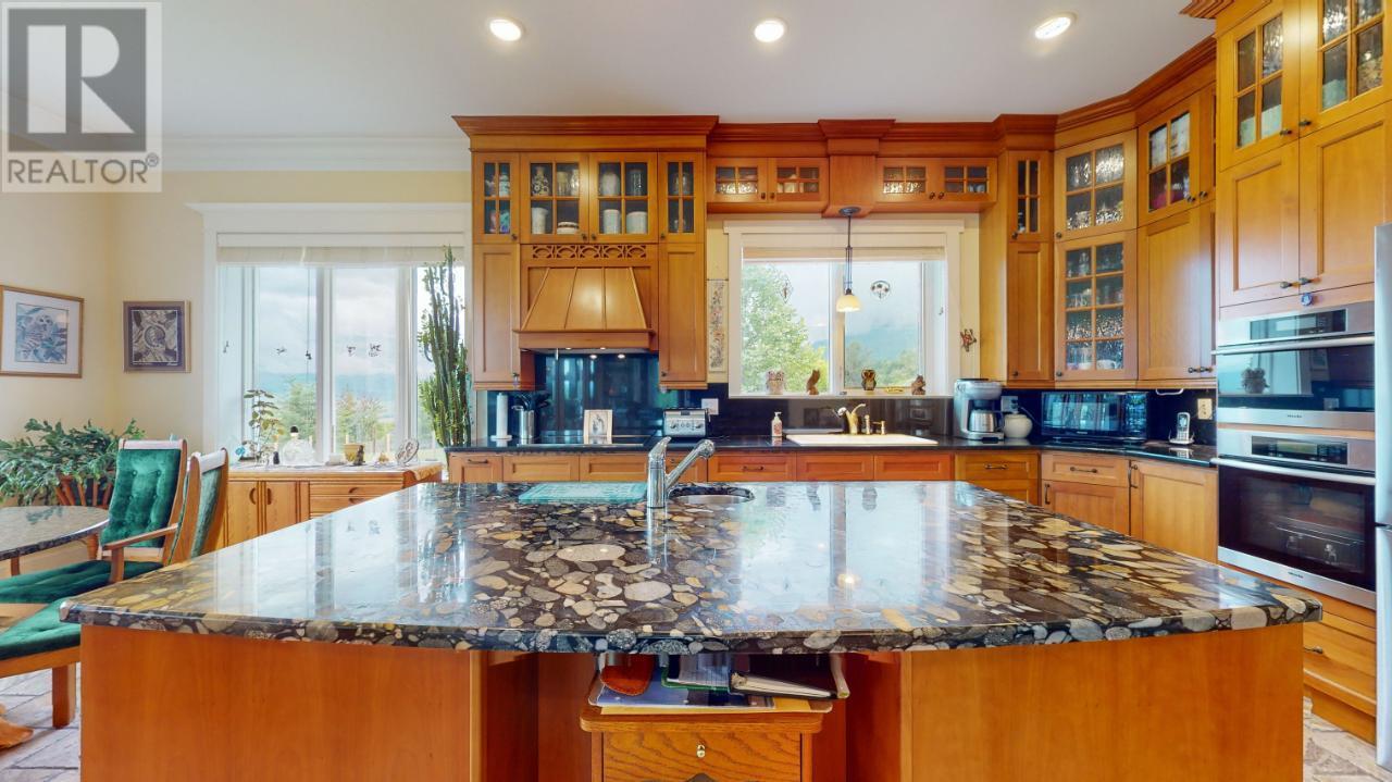 1062 Simmons Road, Creston, British Columbia V0B 1G7 - Photo 4 - 2475283