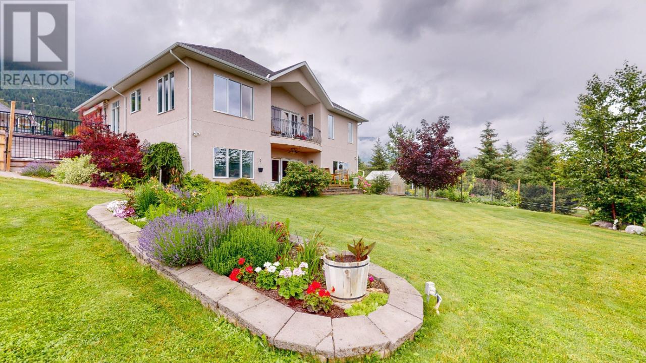 1062 Simmons Road, Creston, British Columbia V0B 1G7 - Photo 39 - 2475283