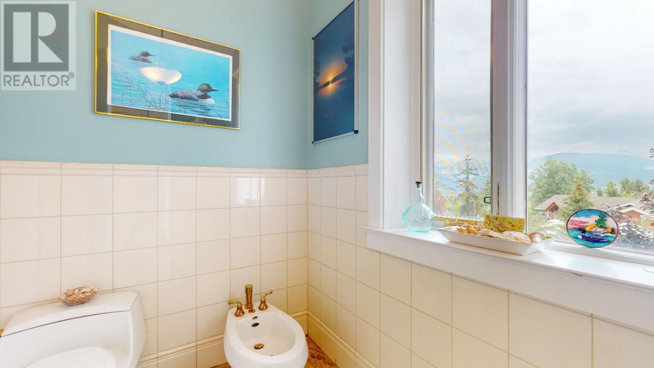 1062 Simmons Road, Creston, British Columbia V0B 1G7 - Photo 17 - 2475283