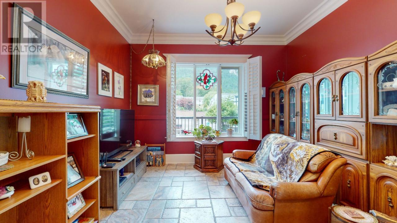 1062 Simmons Road, Creston, British Columbia V0B 1G7 - Photo 18 - 2475283