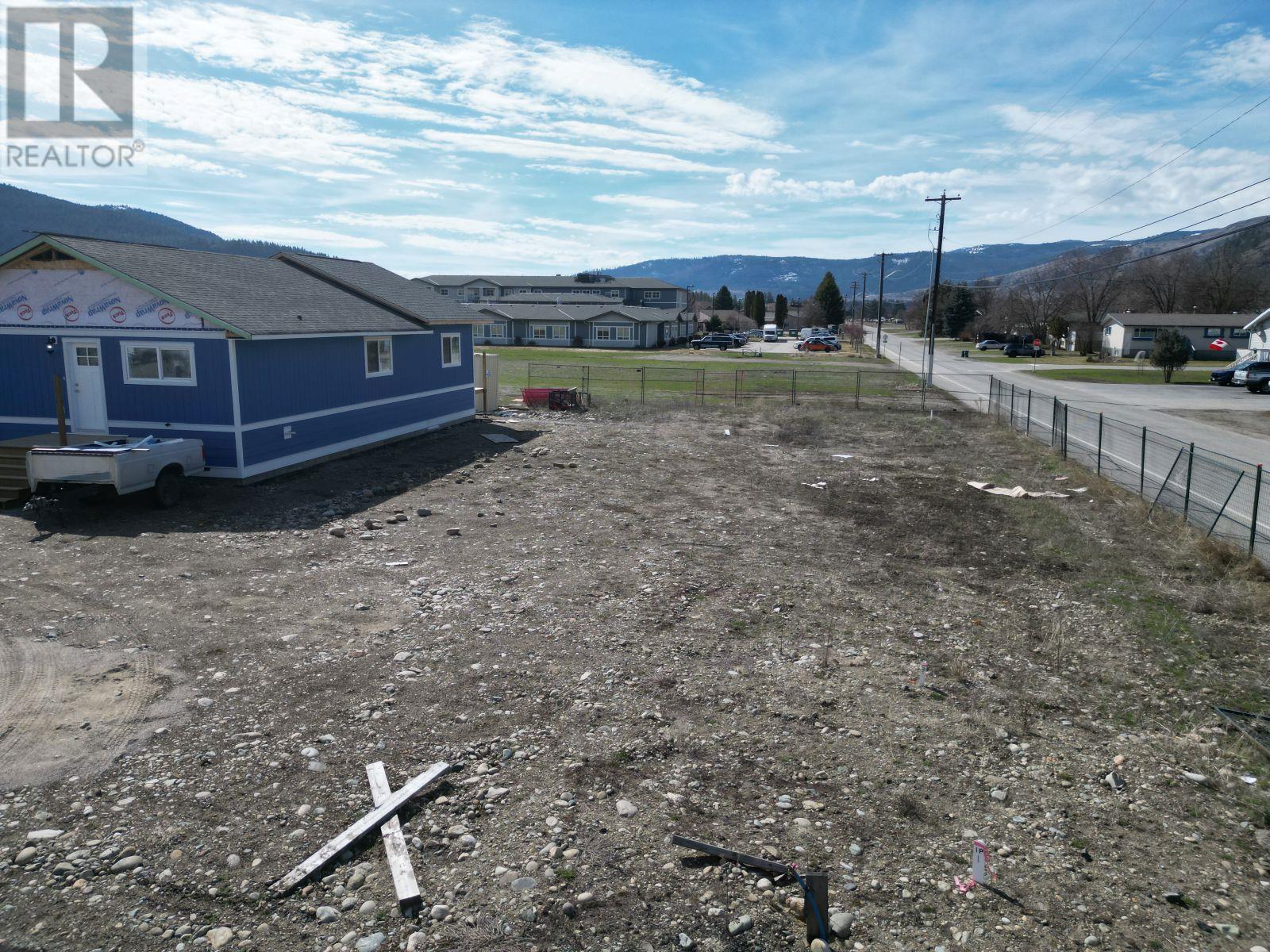 7125 22nd Avenue, Grand Forks, British Columbia V0H 1H0 - Photo 2 - 2475641