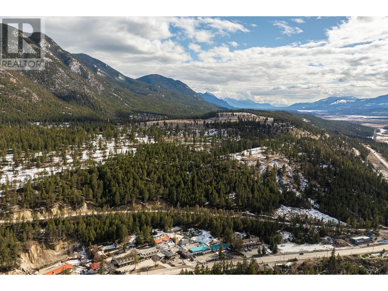 5028 Madsen  Road, Radium Hot Springs, British Columbia  V0A 1M0 - Photo 1 - 2475783