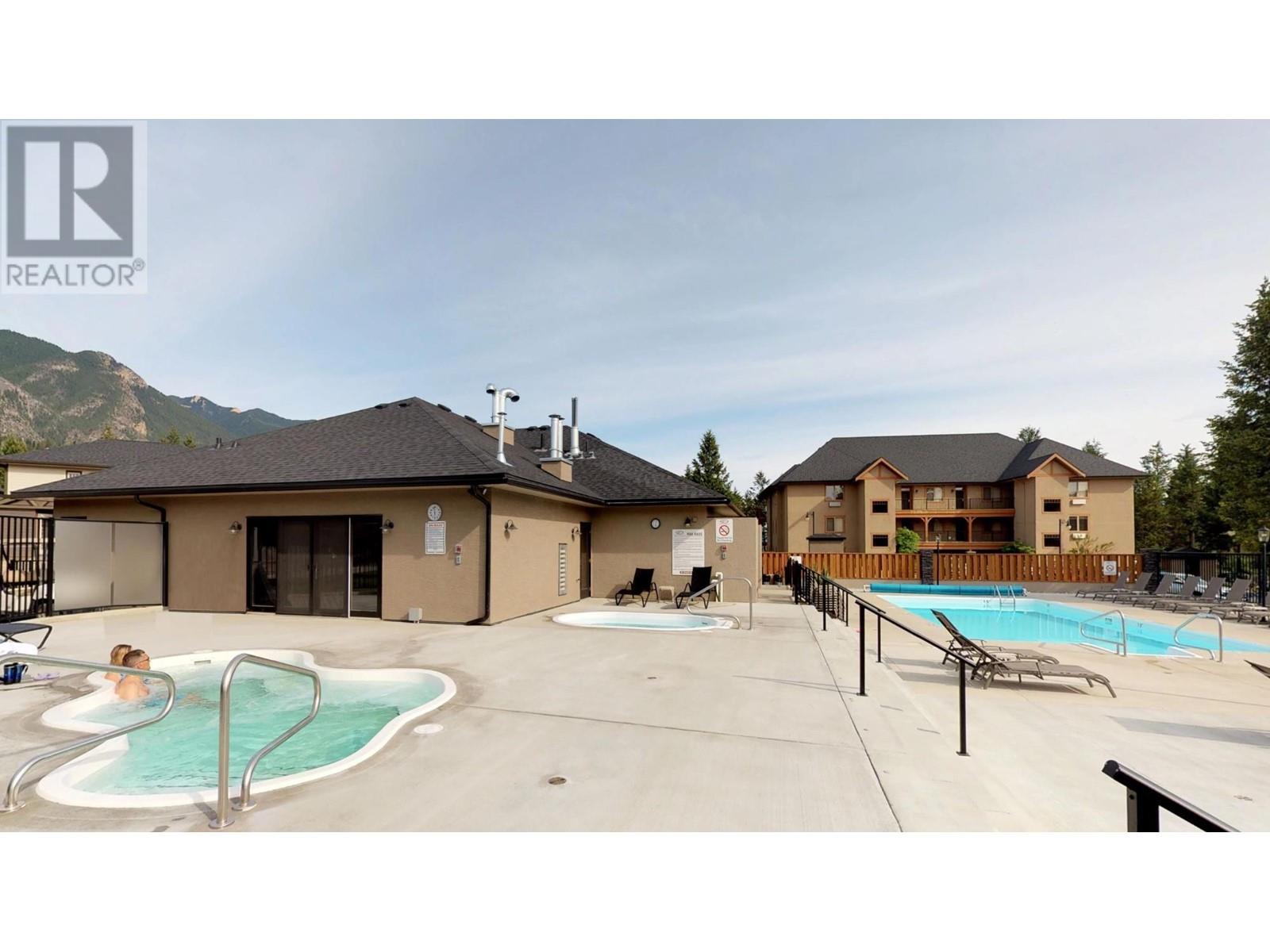 400 BIGHORN  Boulevard Unit# 415 Q Radium Hot Springs