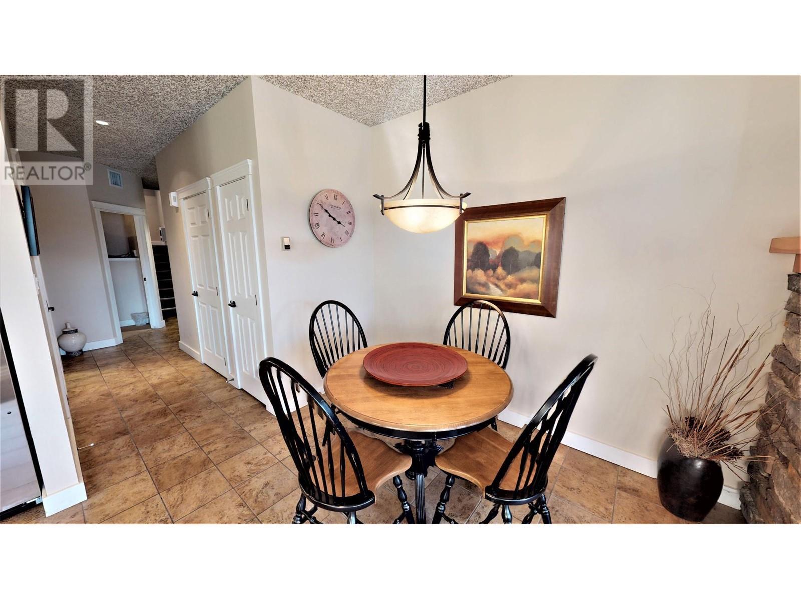 400 BIGHORN  Boulevard Unit# 415 Q Radium Hot Springs