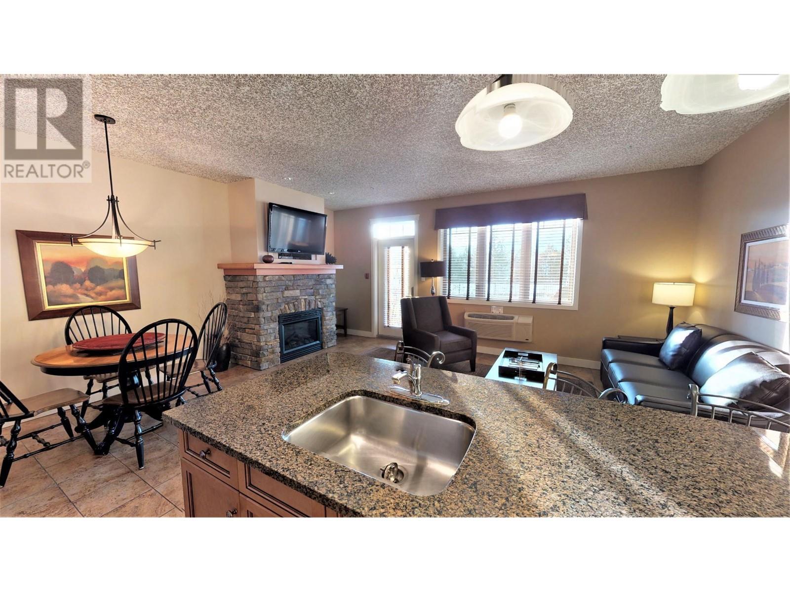 400 BIGHORN  Boulevard Unit# 415 Q Radium Hot Springs