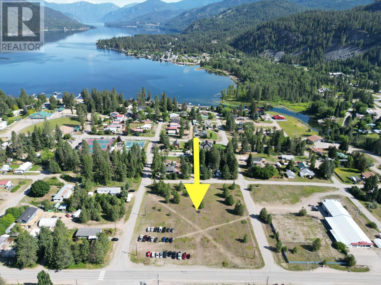 Lot 1 WEST LAKE Drive, christina lake, British Columbia