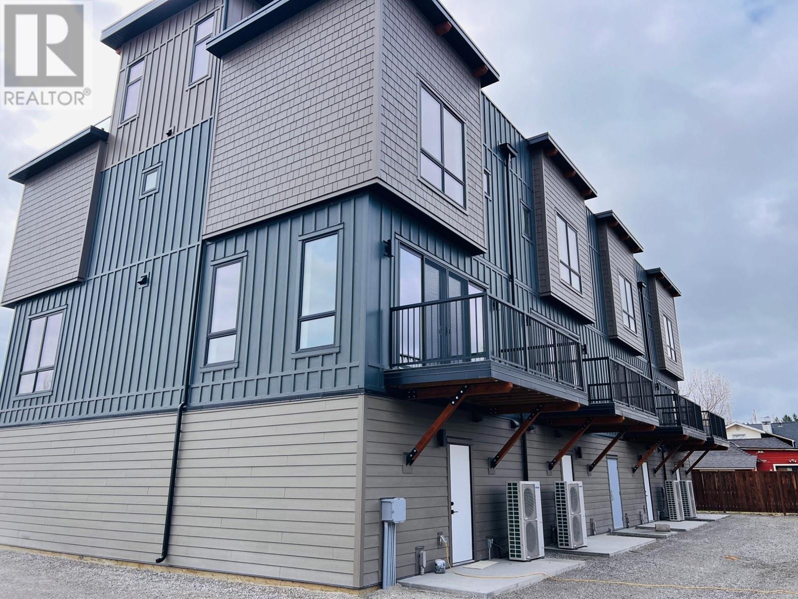 514 14TH  Street Unit# 303 Invermere