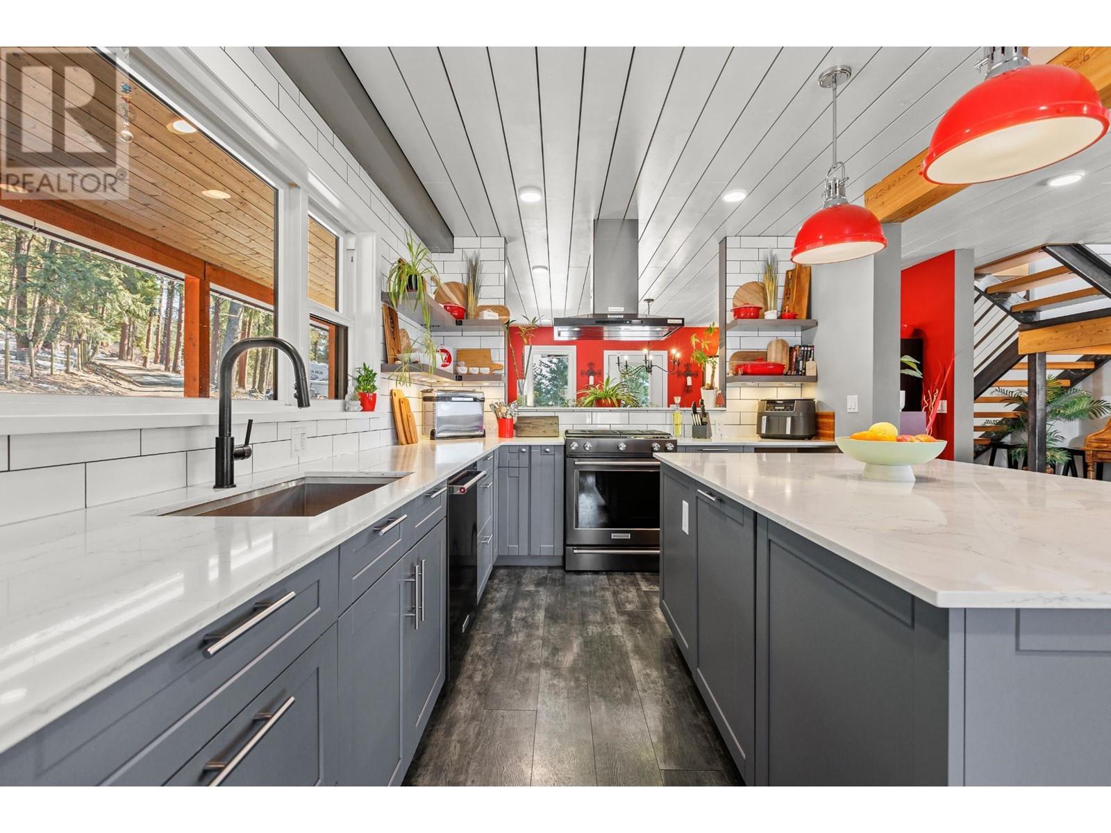 1200 16th N Avenue, Creston, British Columbia V0B 1G5 - Photo 16 - 2476461