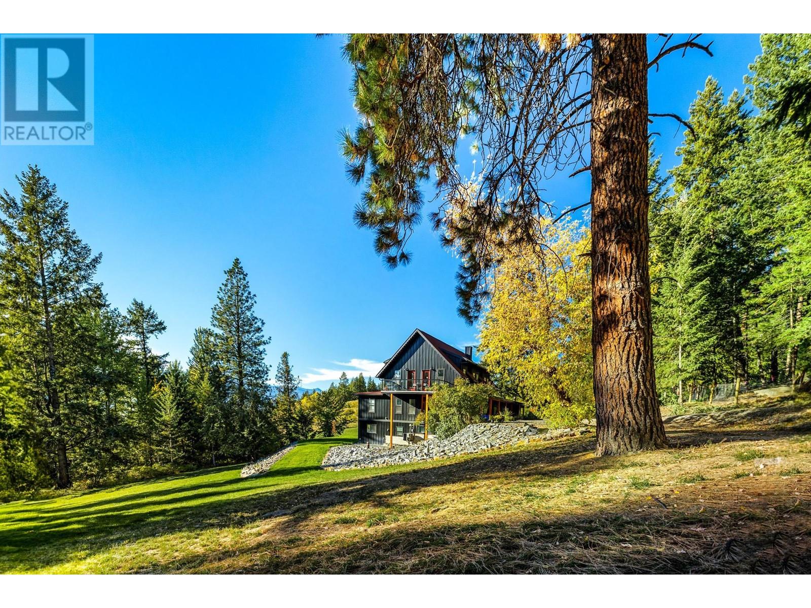 1200 16th N Avenue, Creston, British Columbia V0B 1G5 - Photo 5 - 2476461