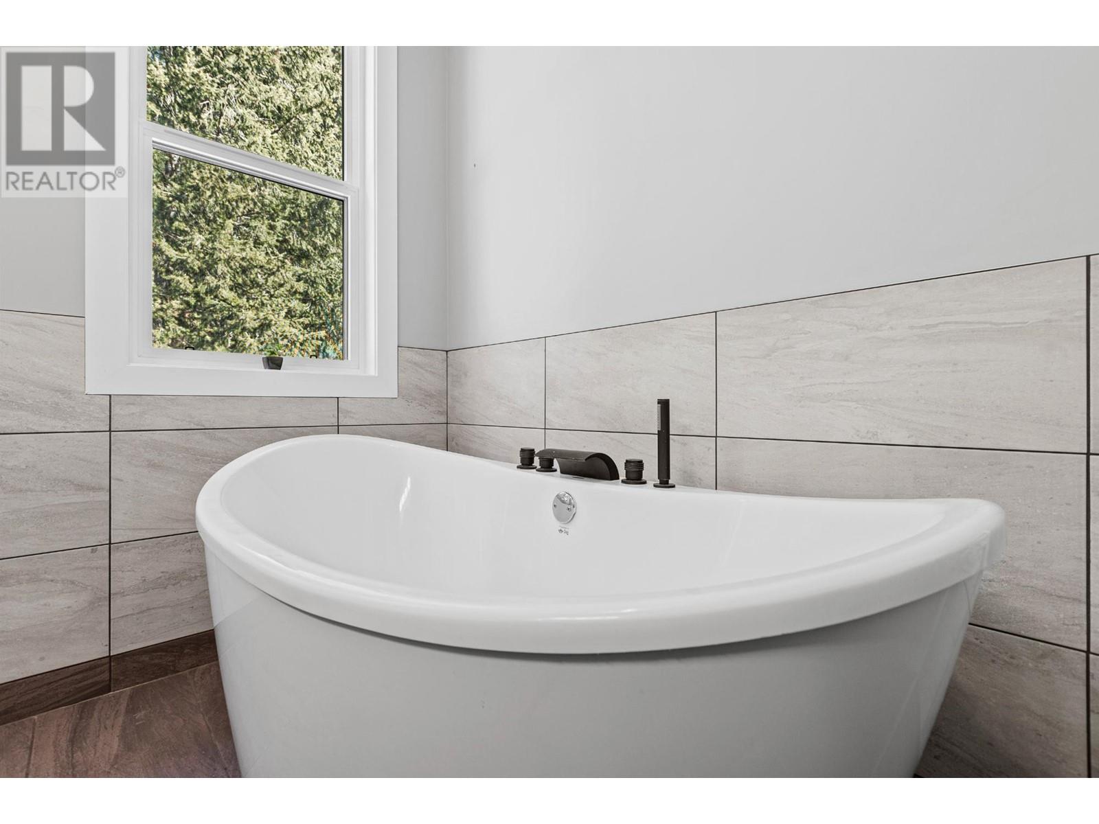 1200 16th N Avenue, Creston, British Columbia V0B 1G5 - Photo 40 - 2476461