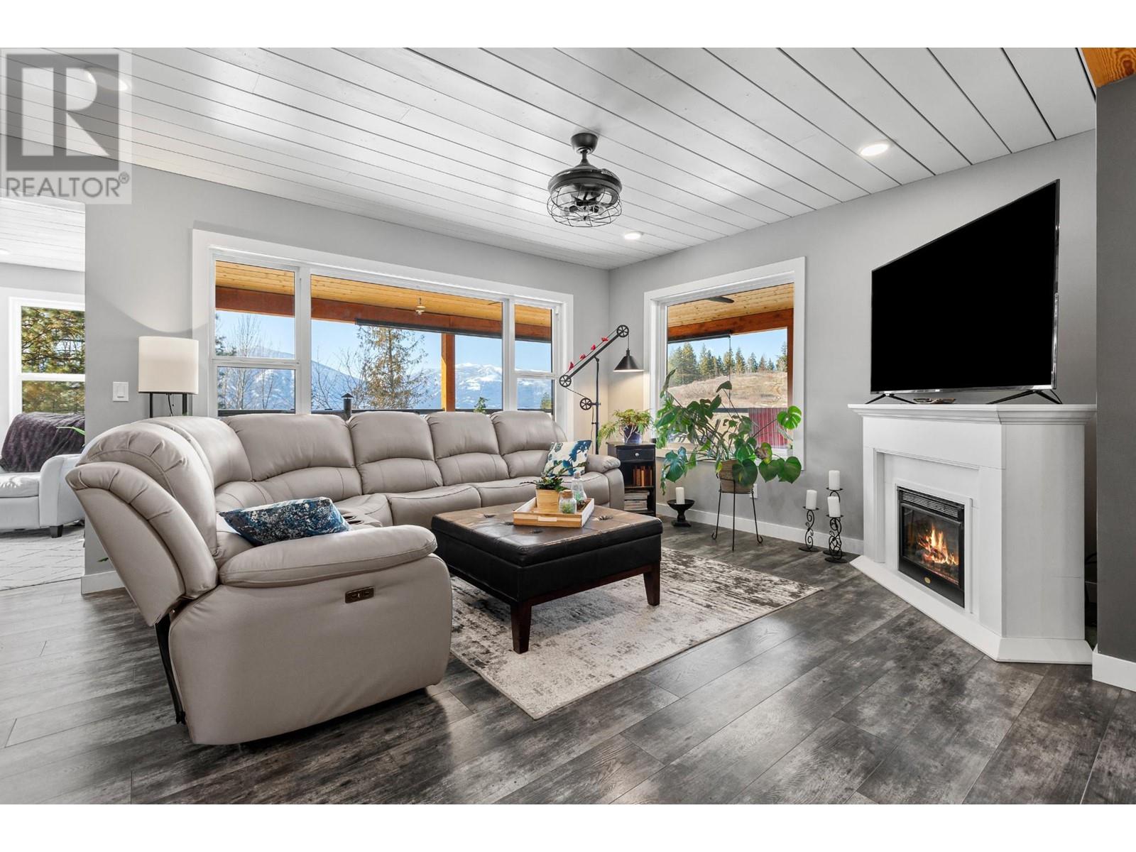 1200 16th N Avenue, Creston, British Columbia V0B 1G5 - Photo 20 - 2476461