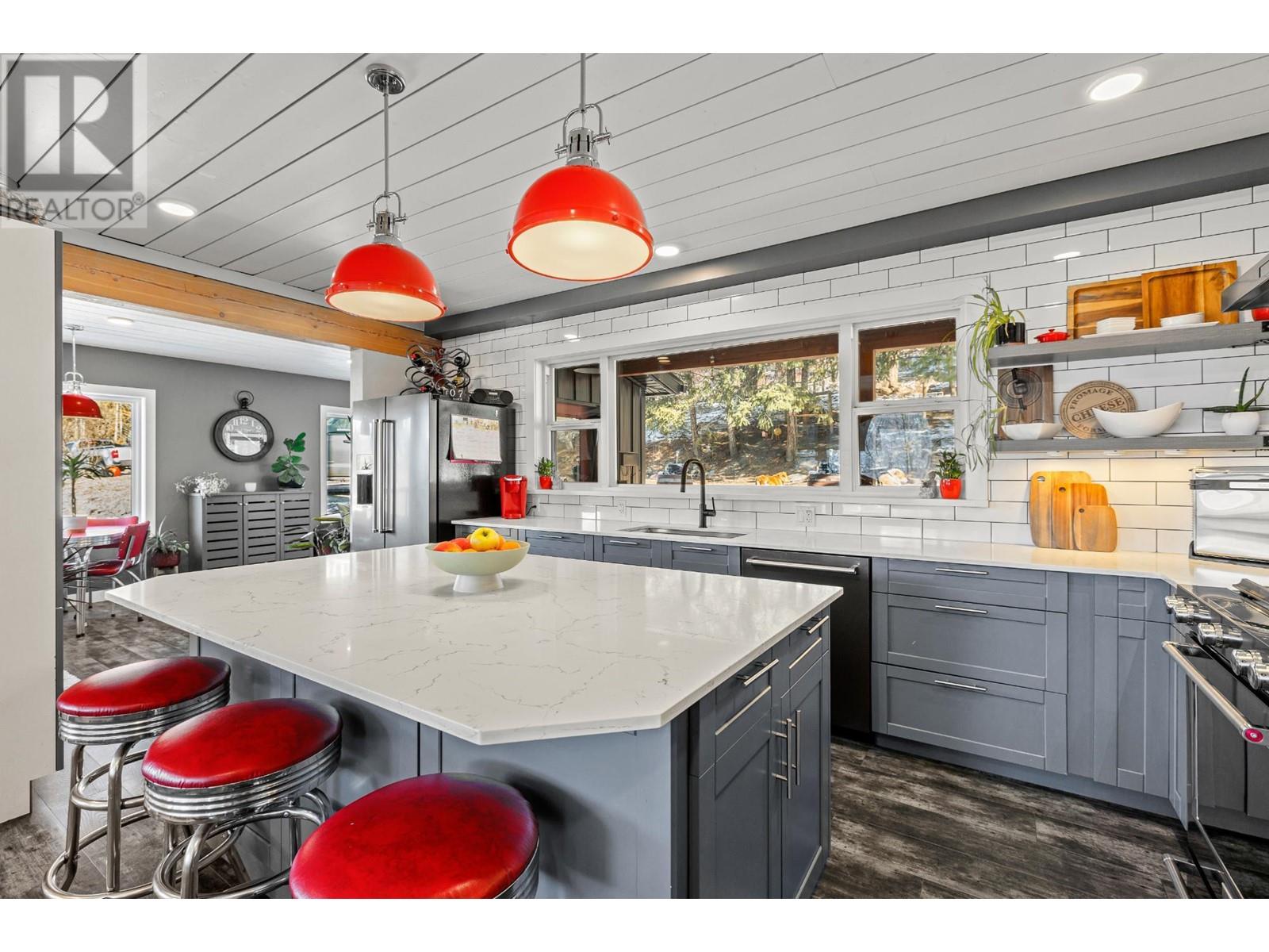 1200 16th N Avenue, Creston, British Columbia V0B 1G5 - Photo 17 - 2476461