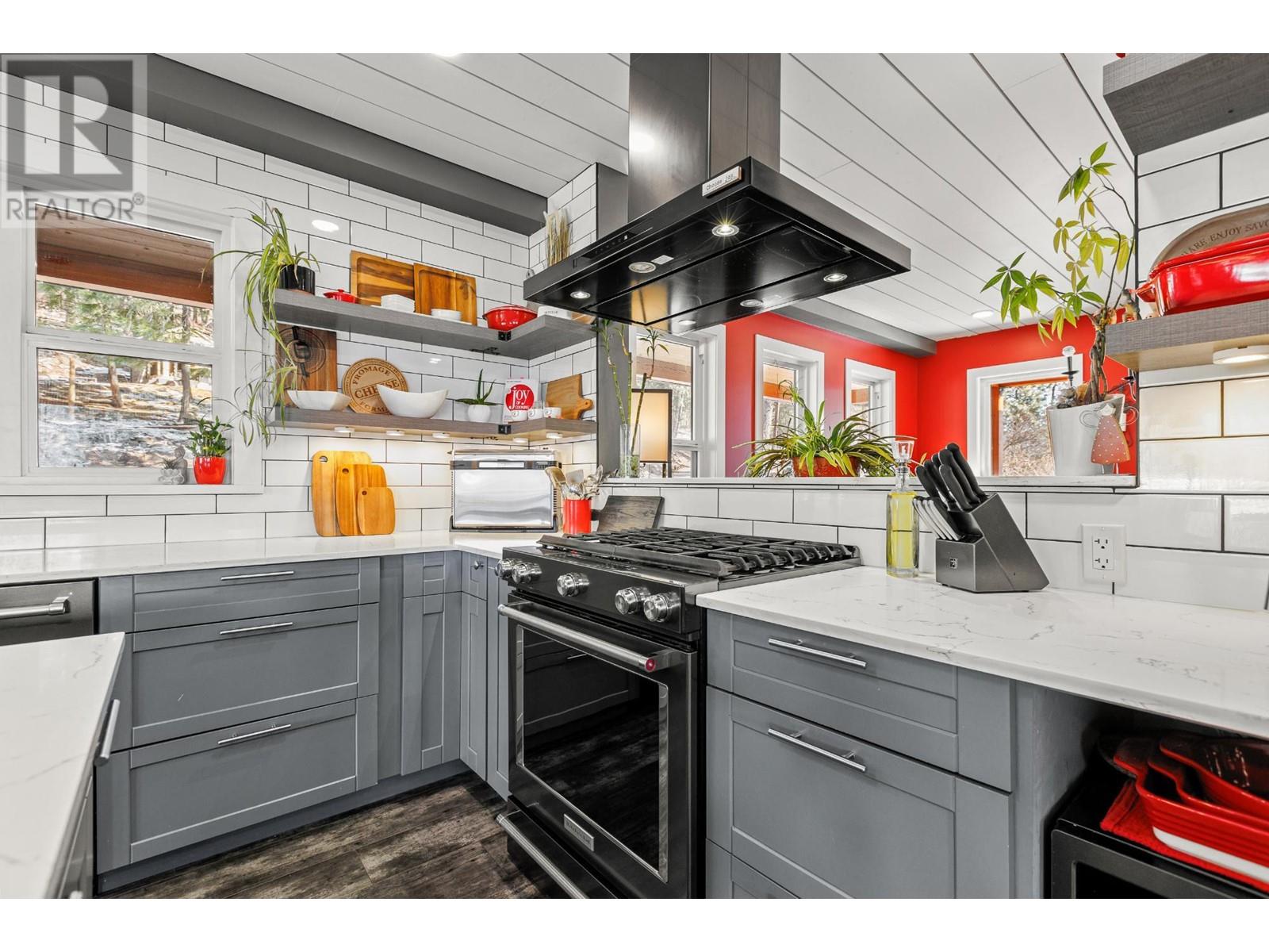 1200 16th N Avenue, Creston, British Columbia V0B 1G5 - Photo 18 - 2476461