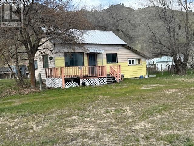 693 Ninth Avenue, Midway, British Columbia V0H 1M0 - Photo 2 - 2476585