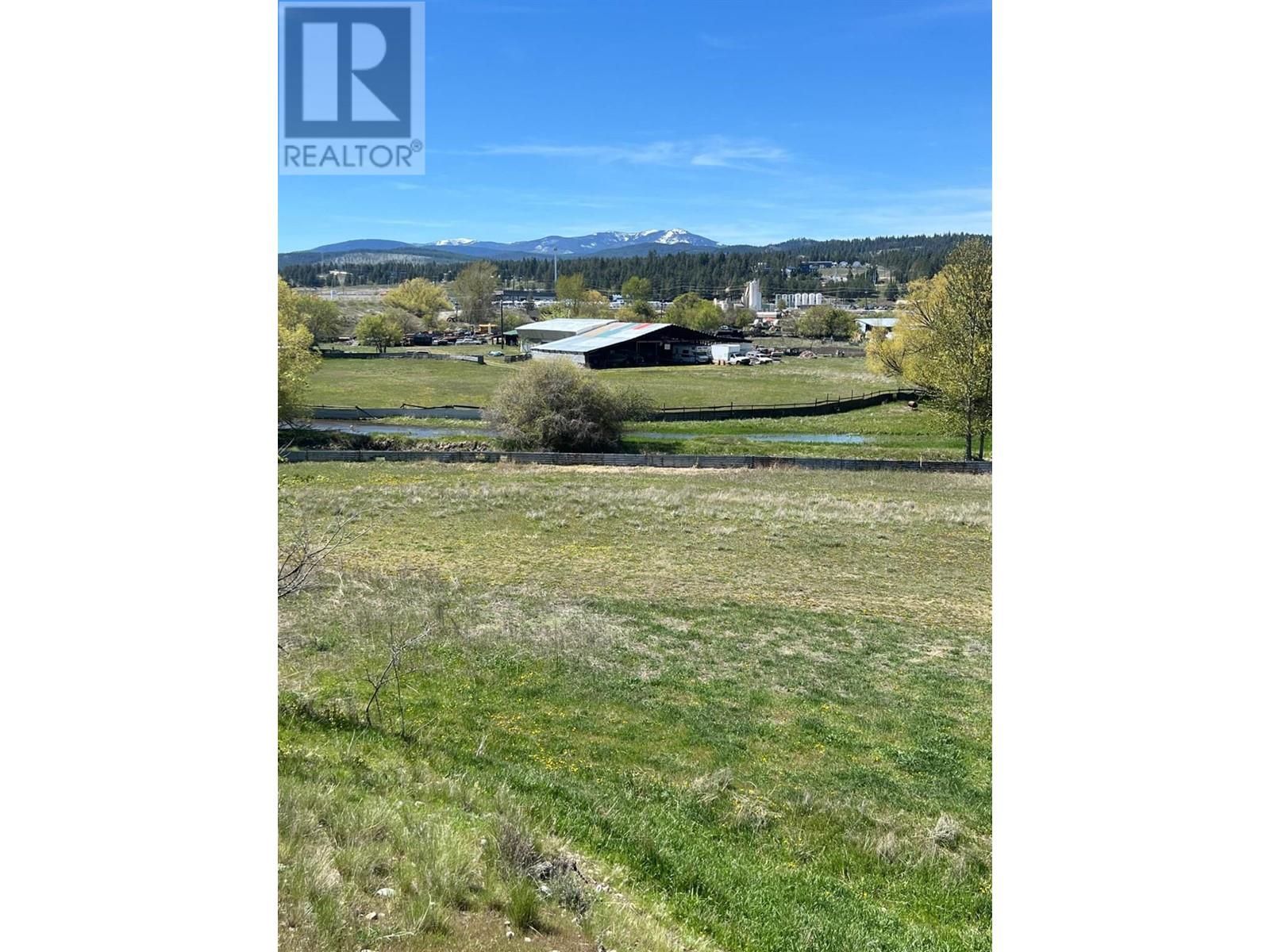 2400 22nd  N Street, Cranbrook, British Columbia  V1C 4J1 - Photo 2 - 2476831