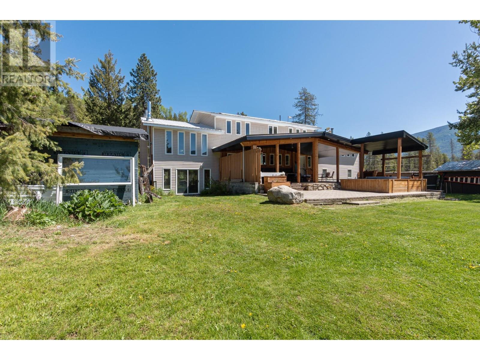 2642 NORNS CREEK  Road Castlegar