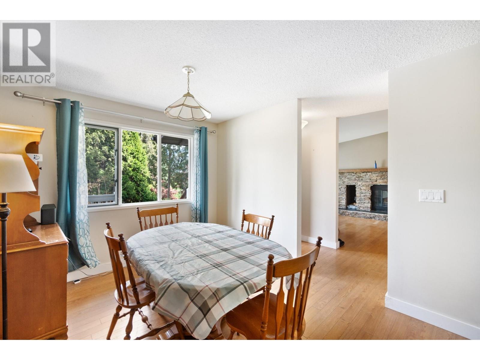 2428 12th Avenue, Castlegar, British Columbia  V1N 4A8 - Photo 8 - 2477005
