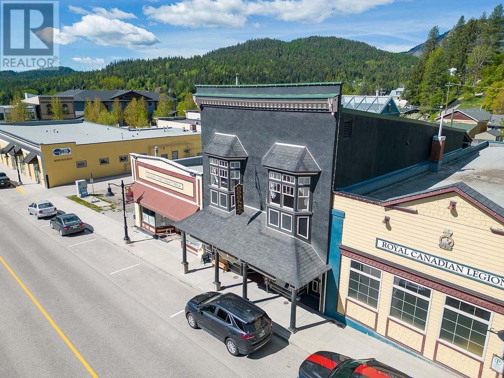 2063 Washington  Street, Rossland, British Columbia  V0G 1Y0 - Photo 4 - 2477068