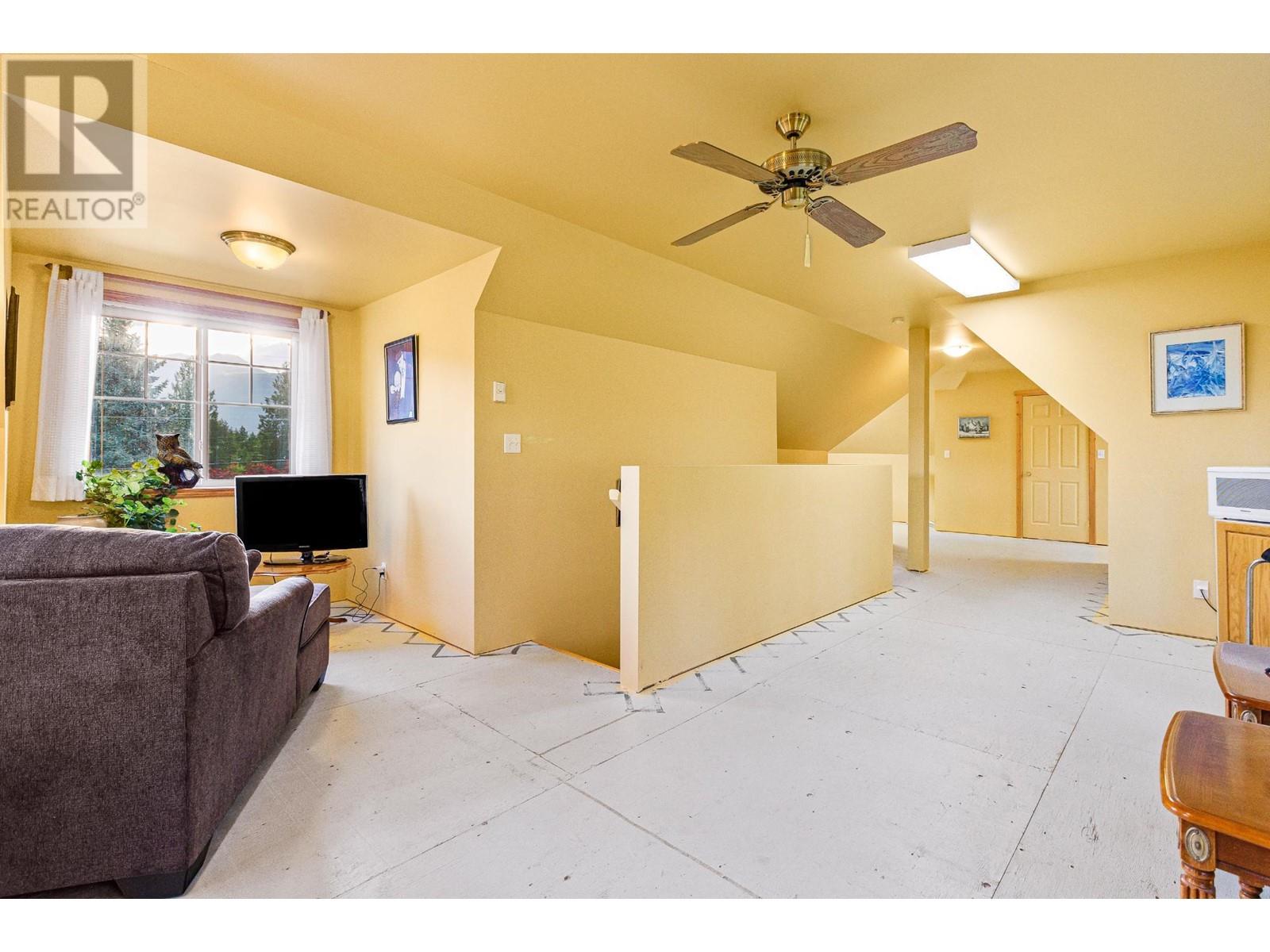 1420 Ainsworth Avenue, Riondel, British Columbia  V0B 2B0 - Photo 35 - 2477153